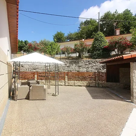 Prázdninový dům Casa Oliveira E Quinteiro *